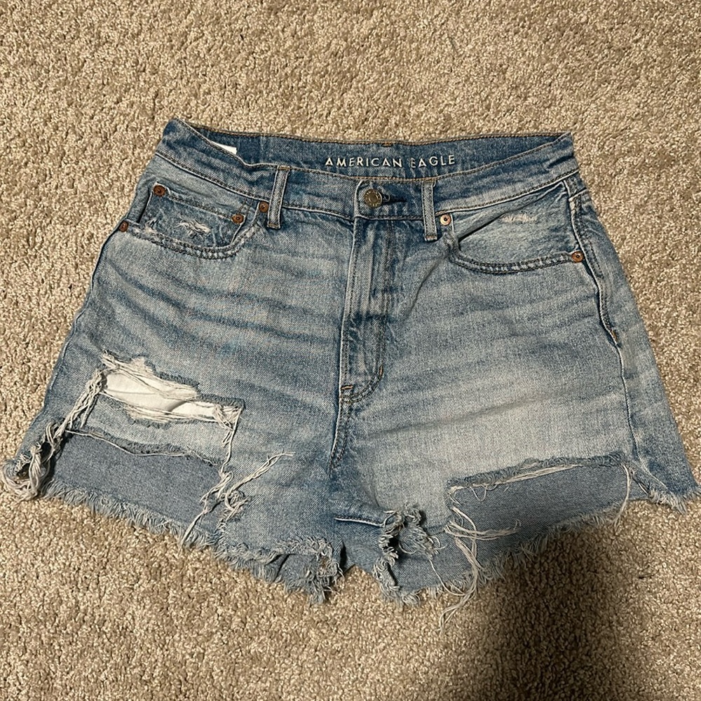 American Eagle Distressed Denim Shorts size 6